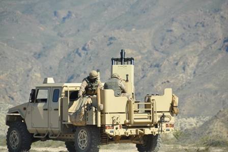 La Brigada de La Legi�n prueba la nueva generaci�n del mortero embarcado EIMOS en Almer�a