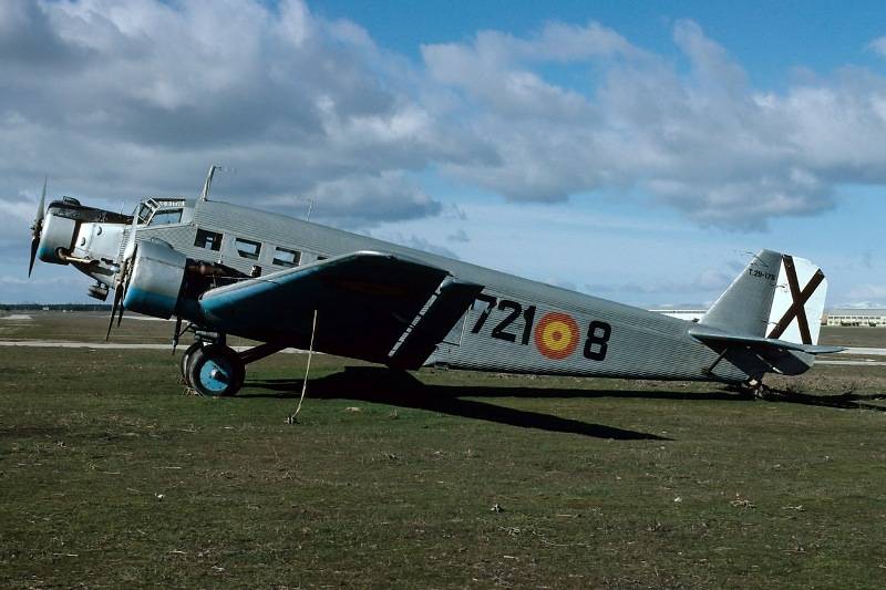 JUNKERS-CASA 352L T.2B JUNKERS-CASA 352L T.2B