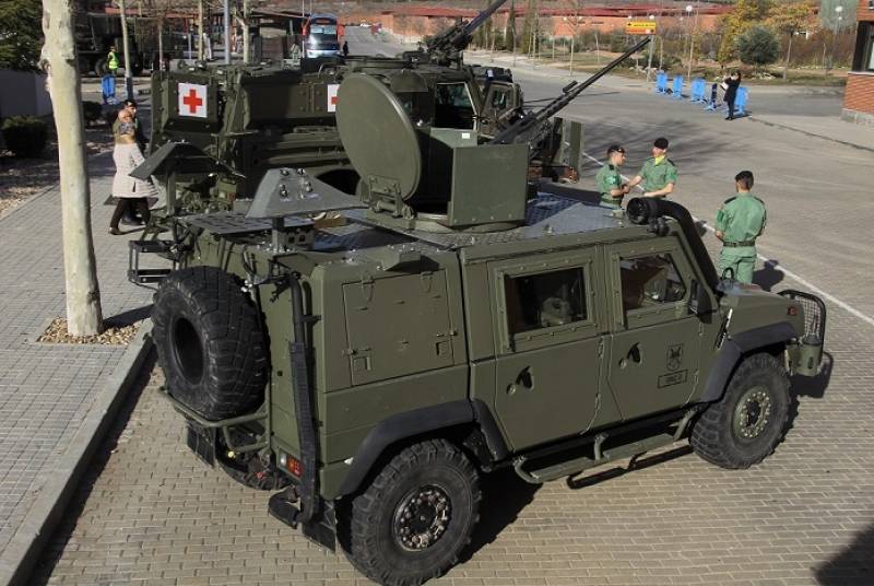 El vehículo protegido Iveco LMV “Lince” armado con una ametralladora Browning de 12,70 mm. El vehículo protegido Iveco LMV “Lince” armado con una ametralladora Browning de 12,70 mm.
