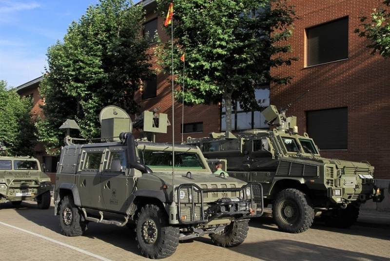 6-	Los dos primeros veh�culos protegidos que utiliz� la BRIPAC, en primer plano el Fiat MLV �Lince� y el RG-31G �Nyala�.