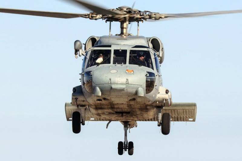Vista frontal de un SH-60 de la Quinta Escuadrilla Vista frontal de un SH-60 de la Quinta Escuadrilla