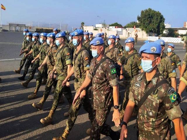 El 17 de octubre finaliz� en Las Palmas de Gran Canaria el entrenamiento conjunto del XV Contingente Brasile�o, integrado por cuatro oficiales y tres soldados del Ej�rcito Brasile�o, que forman parte del Estado Mayor de la XXXVI Brigada del L�bano (BRILIB XXXVI) 