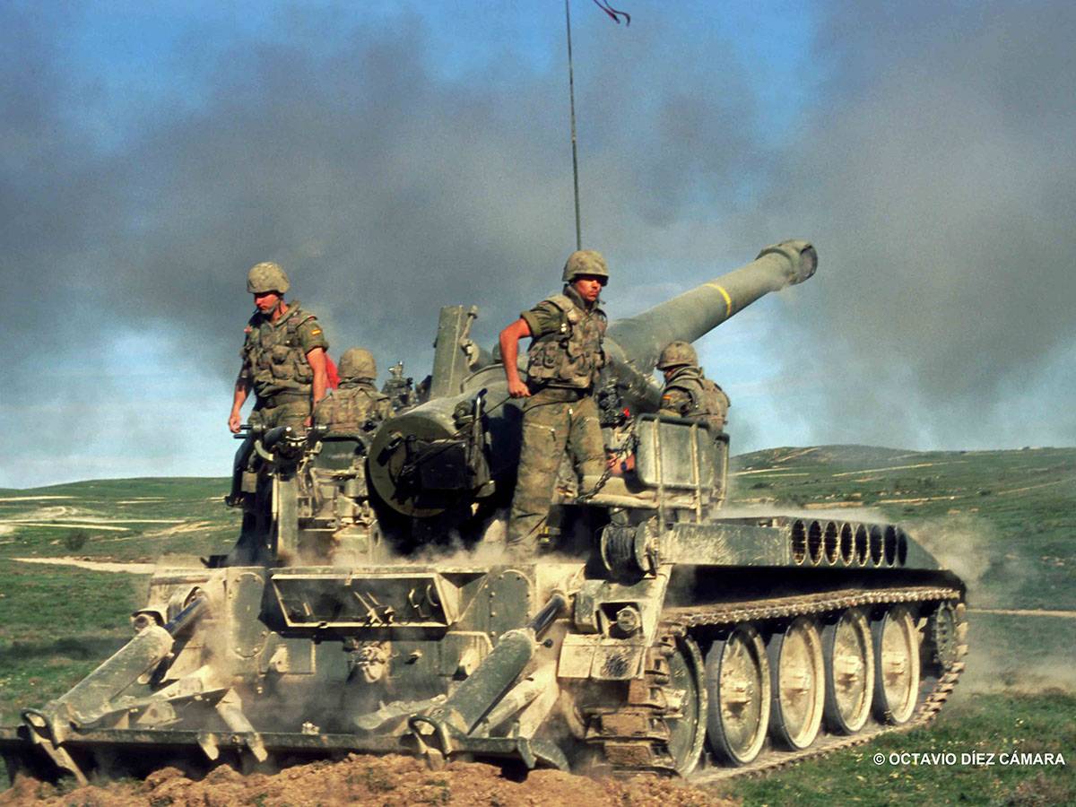 Los obuses autopropulsados M110 aportaban capacidad de disparar proyectiles con ojiva nuclear, un potencial táctico nada desdeñable. (Octavio Díez Cámara) Los obuses autopropulsados M110 aportaban capacidad de disparar proyectiles con ojiva nuclear, un potencial táctico nada desdeñable. (Octavio Díez Cámara)