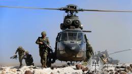 Helitransporte del Regimiento de Artiller�a de Campa�a n� 93 en Tenerife por el Batall�n de Helic�pteros de Maniobra VI en 2017 (Ej�rcito de Tierra)