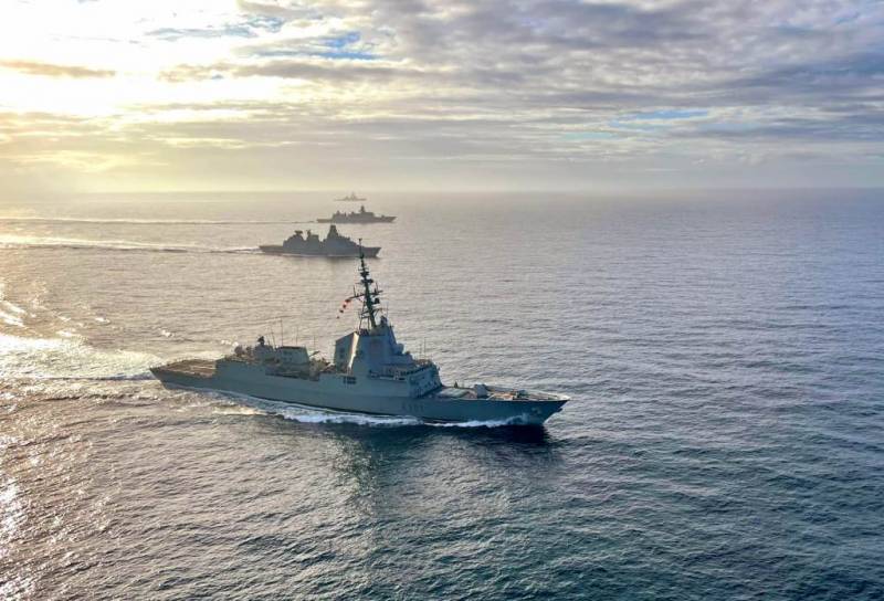 La fragata Alvaro de Baz�n integrada en el Grupo de Combate del portaaviones USS Gerald R. Ford