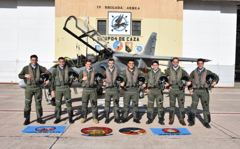 Los nuevos aviadores de combate foto FAA Los nuevos aviadores de combate foto FAA