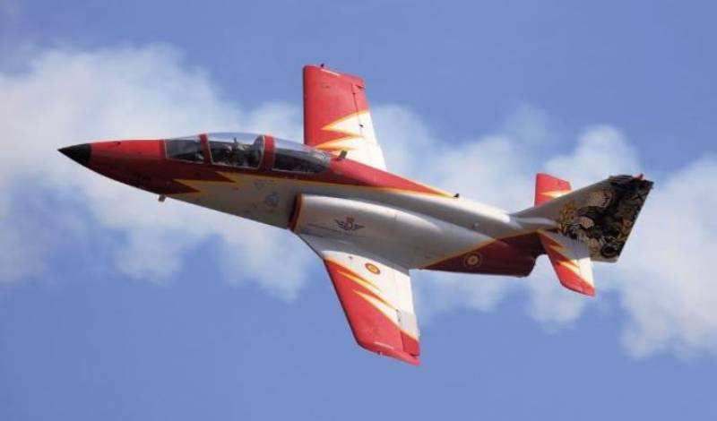 CASA C-101 Aviojet E.25 Ejército del Aire y del Espacio. CASA C-101 Aviojet E.25 Ejército del Aire y del Espacio.