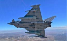 El primer Eurofighter del Ej�rcito del Aire armado con misiles aire-aire de largo alcance MBDA METEOR. (foto Eurofighter)