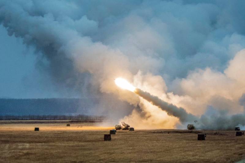 Sistemas de cohetes de artillería HIMARS como los suministrados a Ucrania (US Army) Sistemas de cohetes de artillería HIMARS como los suministrados a Ucrania (US Army)