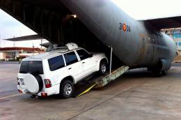 Un veh�culo comercial modificado del Ej�rcito de Tierra (Estado Mayor de la Defensa)