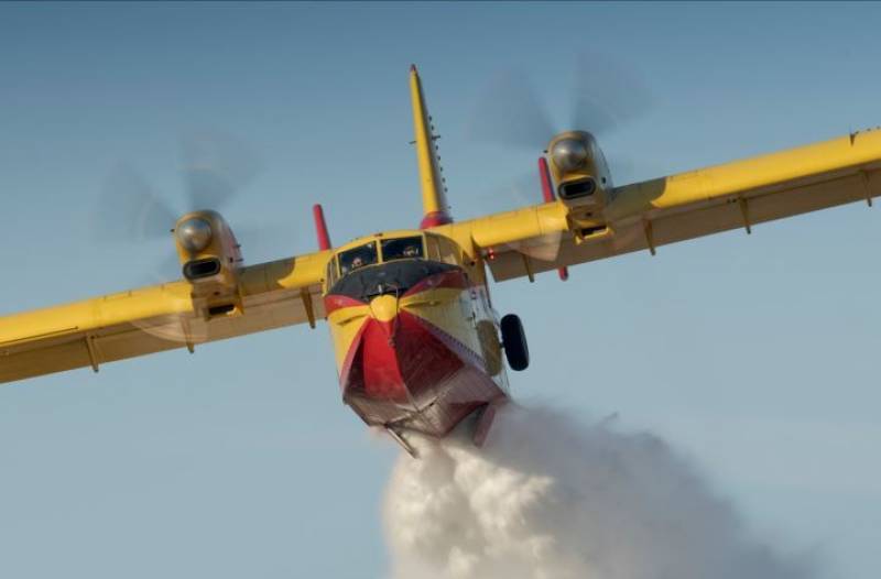 Descargas de agua del 43 Grupo en el pol�gono de tiro de Bardenas Reales (Ej�rcito del Aire y del Espacio)