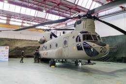 El primero de los Chinook modernizados presentado el febrero del a�o pasado en la base Coronel Mat� (Ej�rcito de Tierra)