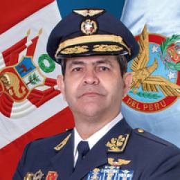 Teniente General Carlos Ch�vez, nuevo Comandante General de la Fuerza A�rea Per�