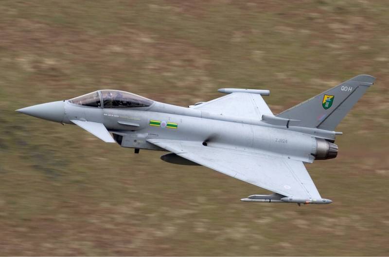 Uno de los Eurofighter Typhoon de la RAF. (Foto Chris Lofting) Uno de los Eurofighter Typhoon de la RAF. (Foto Chris Lofting)