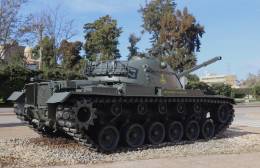 El primer carro de combate de la Infanter�a de Marina espa�ola, el M-48. (foto Julio Ma�z)