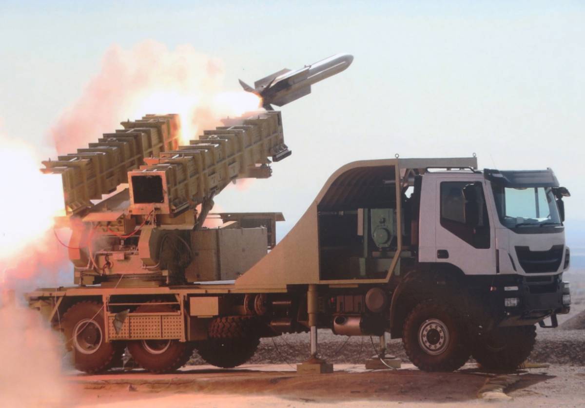 La familia de misiles “Sayyad” se deriva del “Standard” estadounidense, convenientemente mejorado y adaptado (foto Ministerio de Defensa de Irán). La familia de misiles “Sayyad” se deriva del “Standard” estadounidense, convenientemente mejorado y adaptado (foto Ministerio de Defensa de Irán).