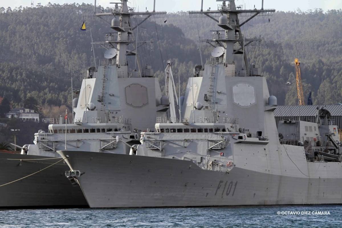 Las fragatas F-100 de la Armada, a la mitad de su vida �til, van a ser modernizadas. (Octavio D�ez C�mara)