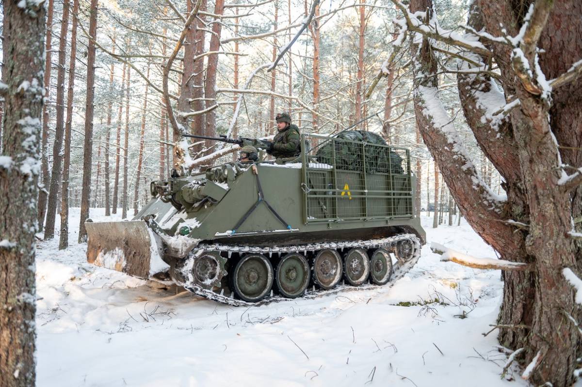 A pesar de su veteran�a el Ej�rcito de Tierra ha desplegado el M-113 en Letonia (Estado Mayor de la Defensa)