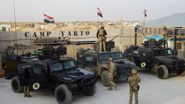 Los tres citados VAMTAC ST5, del EZAPAC y la FGNE, en Camp Yarto. (foto EMAD)