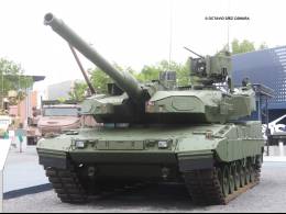 El Leopard 3 que ahora se eval�a ser�a un paso m�s sobre los actuales Leopard 2A8 e incluir�a mejoras en �reas como la potencia de fuego o la movilidad. (Octavio D�ez C�mara)