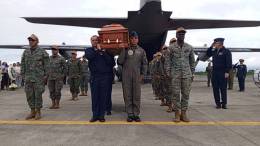 Ceremonia de �ltimo adi�s al teniente coronel Porfirio Cede�o Cede�o, comandante del Grupo de Operaciones Especiales de la Fuerza A�rea Ecuatoriana. (Foto: FAE)