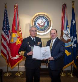 Encuentro bilateral del AJEMA durante la feria Sea-Air-Space. (foto: Armada)