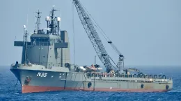 El buque de abastecimiento N35. 