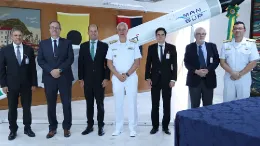 La Marina Brasil firma contrato para dotar misiles MANSUP a  Fragatas Tamandar�.