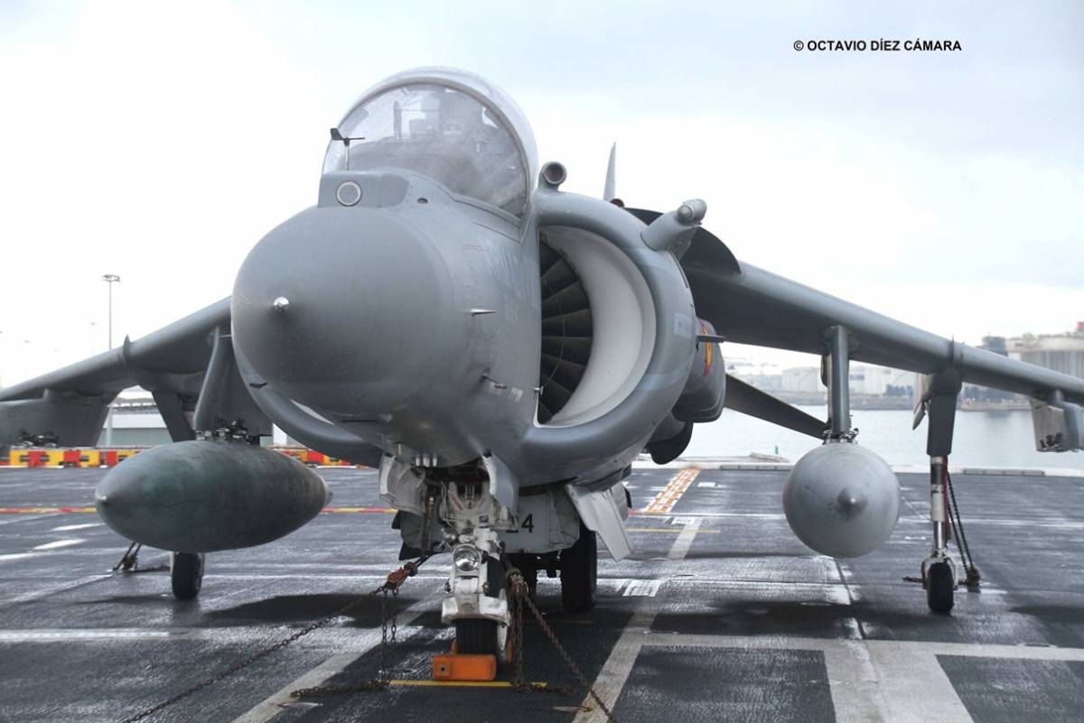 Esta imagen de hace unos meses de un AV-8B+ de la Armada deja claro que el estado de estos cazabombarderos es excepcional.  (Octavio D�ez C�mara)