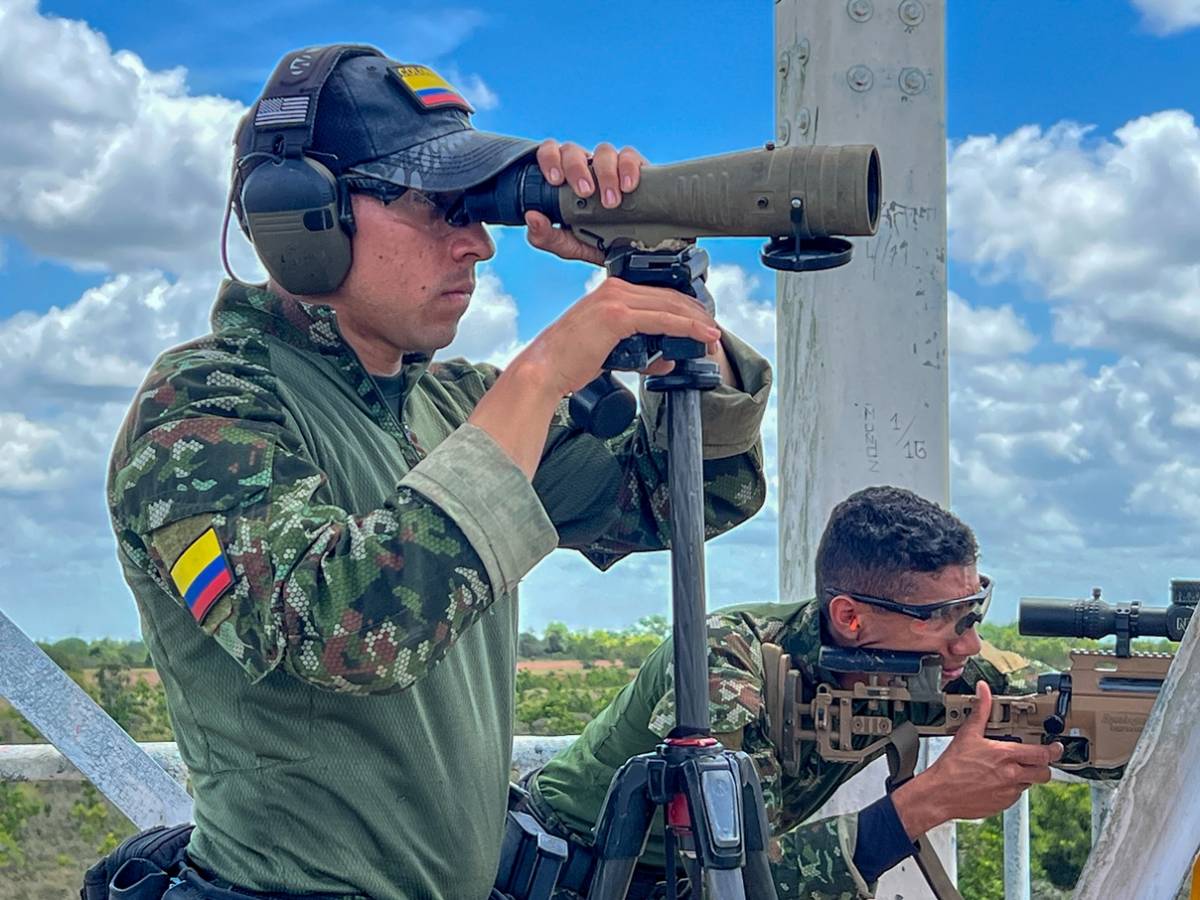 Comandos colombianos durante la comptecición. Comandos colombianos durante la comptecición.