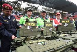 Entrega de Chalecos Antibala Nivel IIIA de Armor Life Lab a la Polic�a  Nacional del Per� en 2017.
