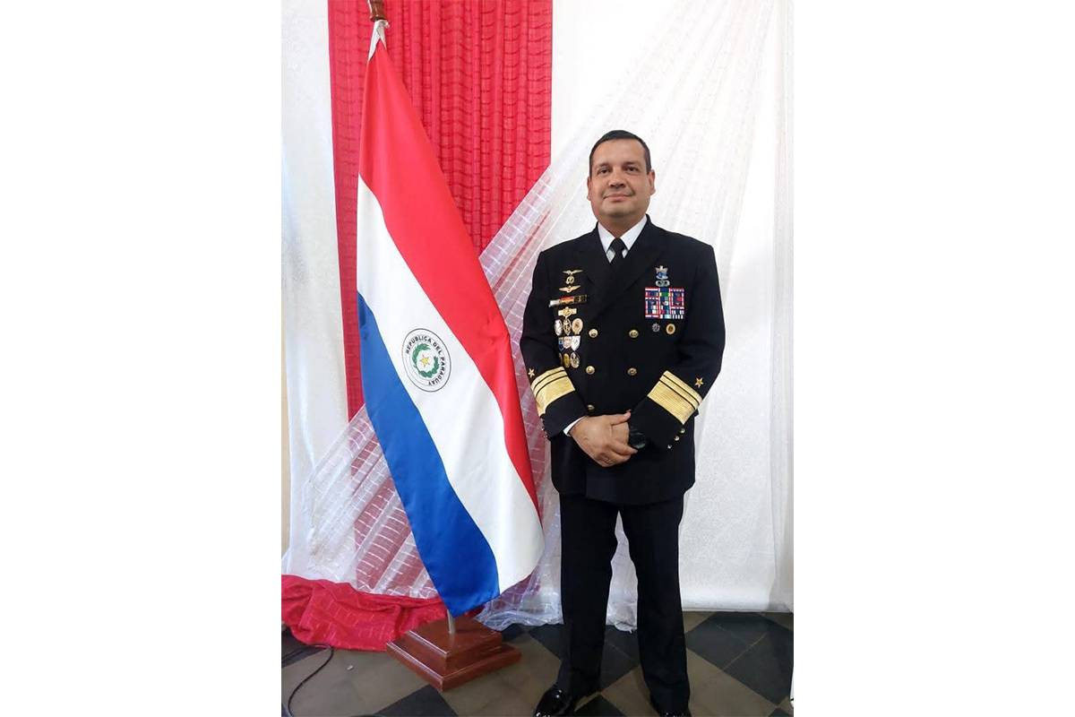 El Vicealmirante Cristhian José Rotela Valdez. El Vicealmirante Cristhian José Rotela Valdez.