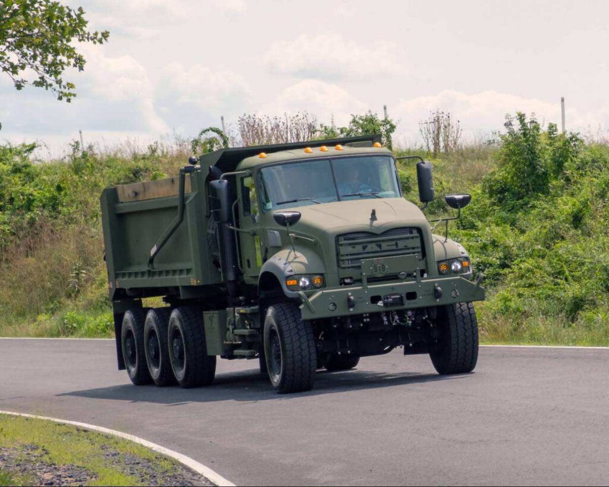 Uno de los M917A3 (Mack Defense)