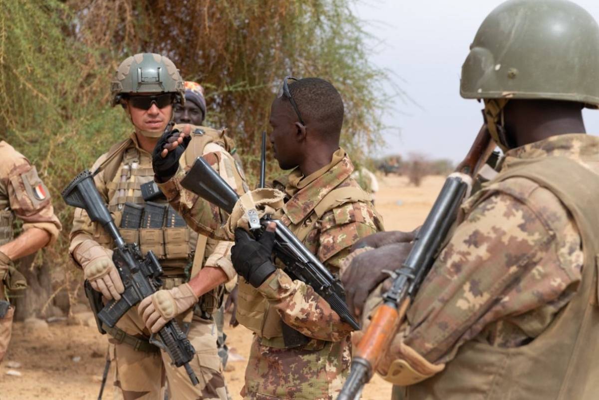 Soldados franceses y malienses en �frica. (foto: Arme� de Terre)