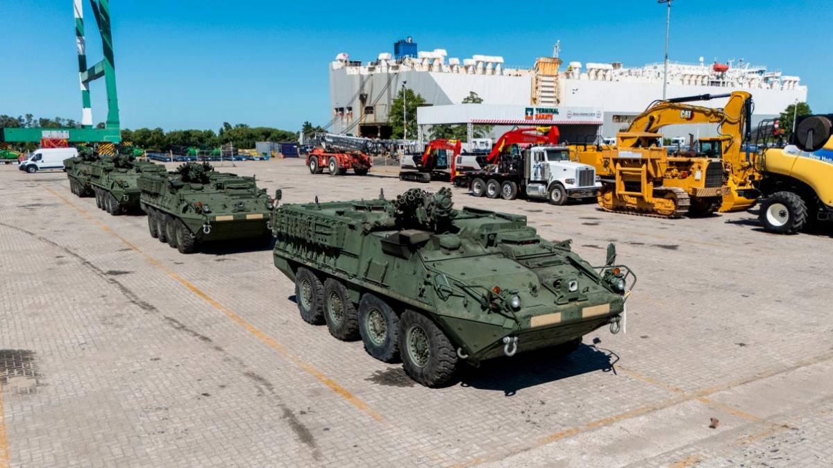 Varios de los nuevos 8x8 Stryker del Ejército Argentino. Varios de los nuevos 8x8 Stryker del Ejército Argentino.