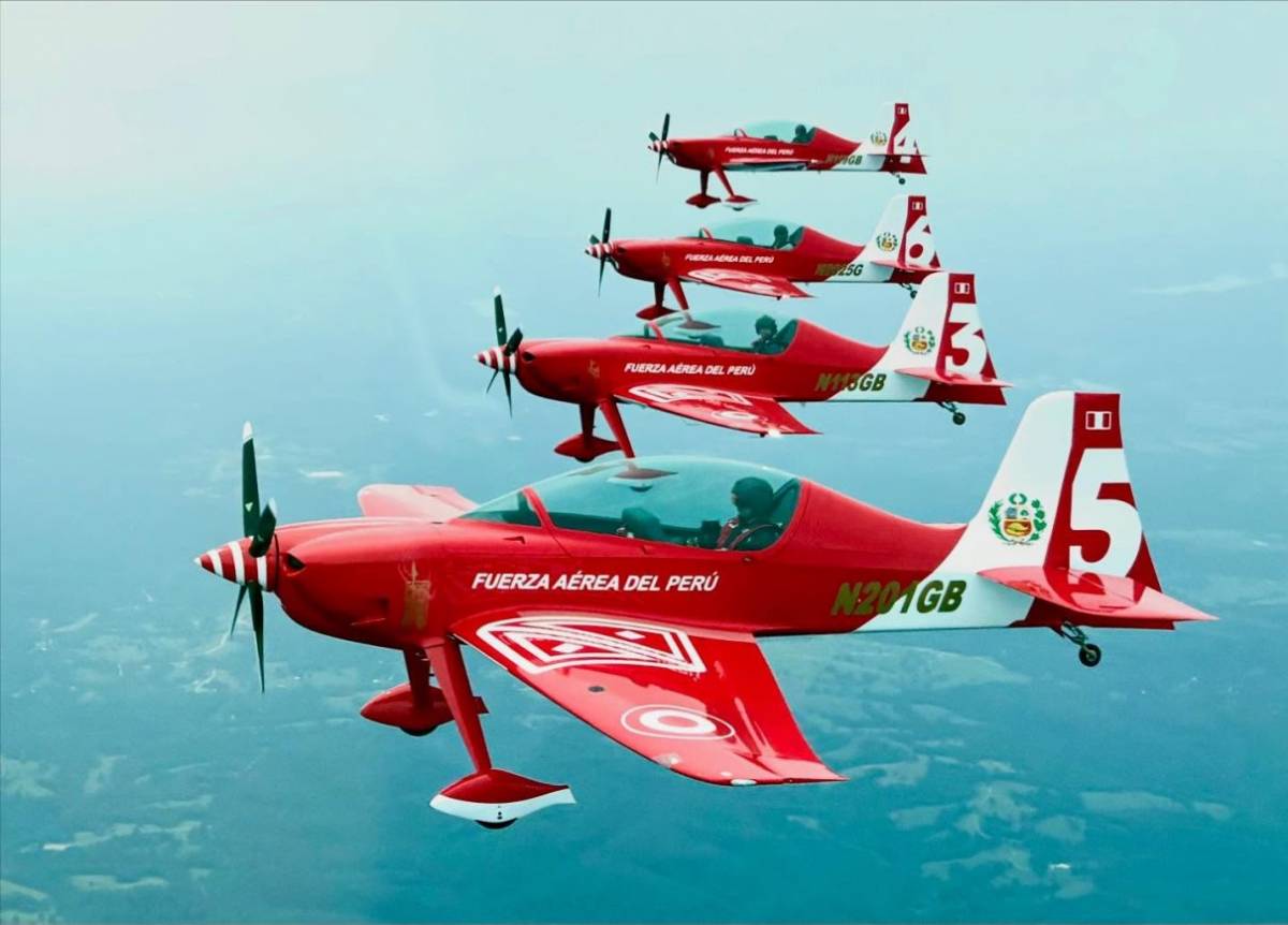 Los GB1 Game Bird  de la Fuerza A�rea, aun con matr�cula norteamericana, durante los vuelos de prueba y aceptaci�n en los Estados Unidos.  