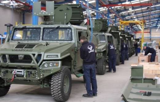 L�nea de ensamblaje de los VAMTAC en UROVESA (UROVESA)