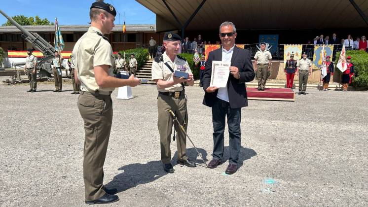 Octavio D�ez C�mara recibi� su t�tulo como cazador de honor de 2026 en un acto que tuvo lugar en la Base de San Jorge de Zaragoza con toda la Brigada Arag�n I formada.