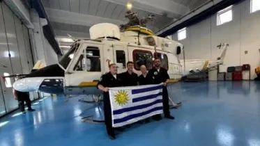 Helic�ptero Leonardo AB 412 de la Armada uruguaya. Foto: Faun�ticos